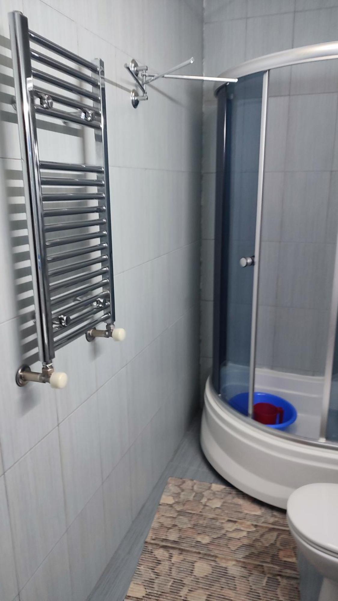 Gigi Apartments 巴统 外观 照片