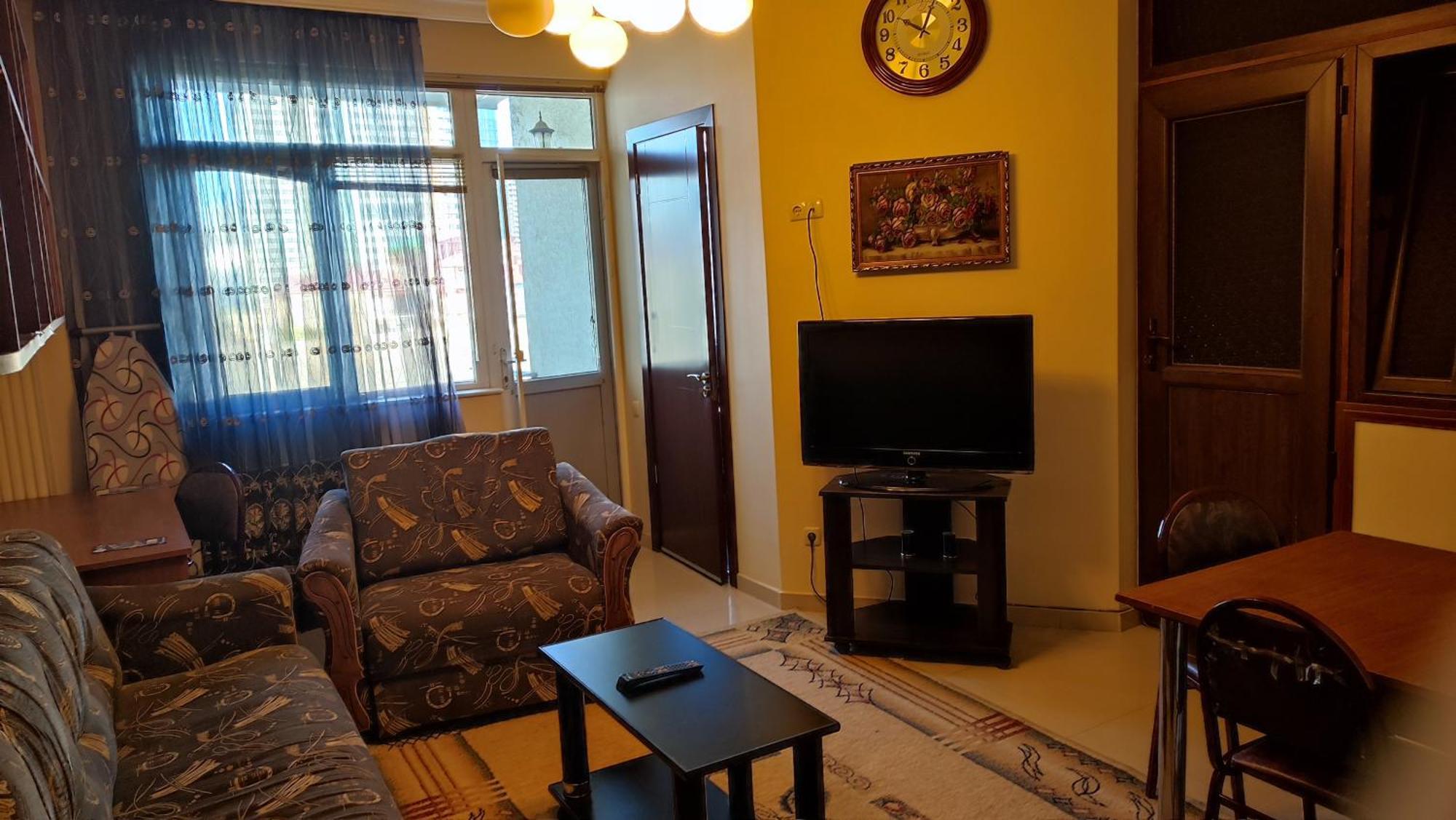 Gigi Apartments 巴统 外观 照片