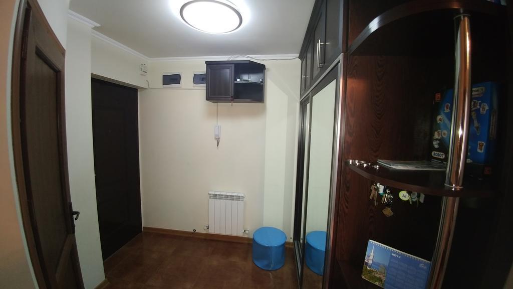Gigi Apartments 巴统 外观 照片