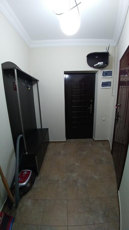 Gigi Apartments 巴统 外观 照片