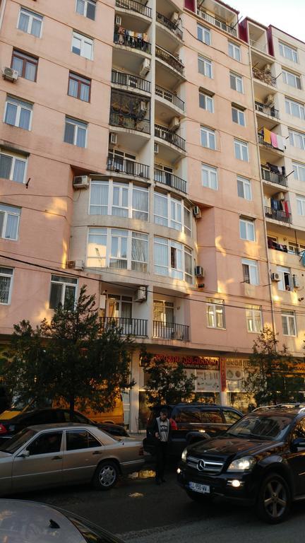 Gigi Apartments 巴统 外观 照片